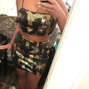 NWT! Carli BybelxMissguided camo sequin two piece